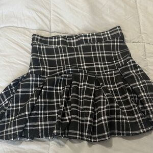 Chic Black and White Plaid Skater Skirt